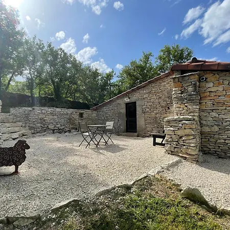 Holiday home Mas De Mejas La Casaline Calvignac